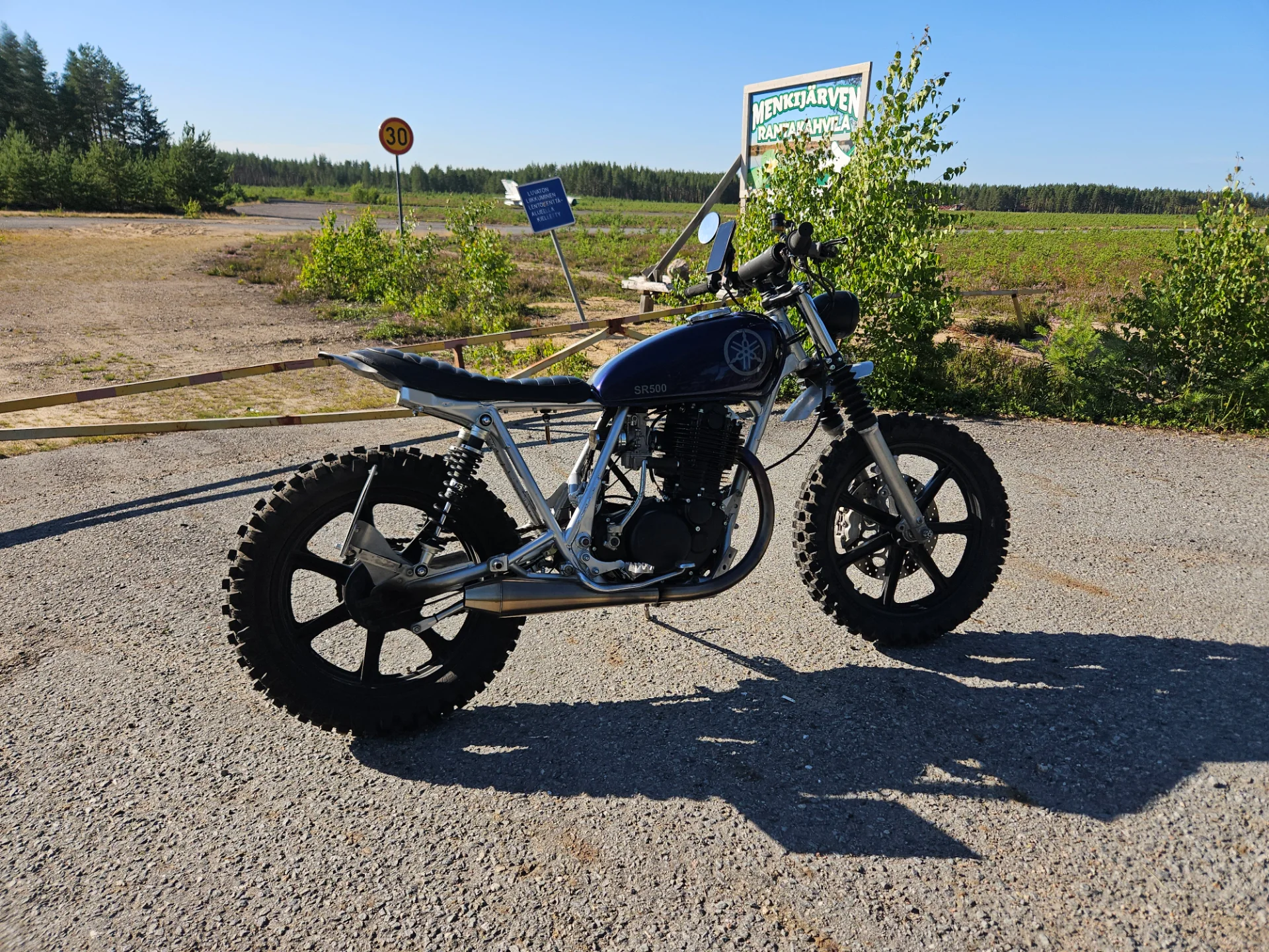 Yamaha SR500 photo 1